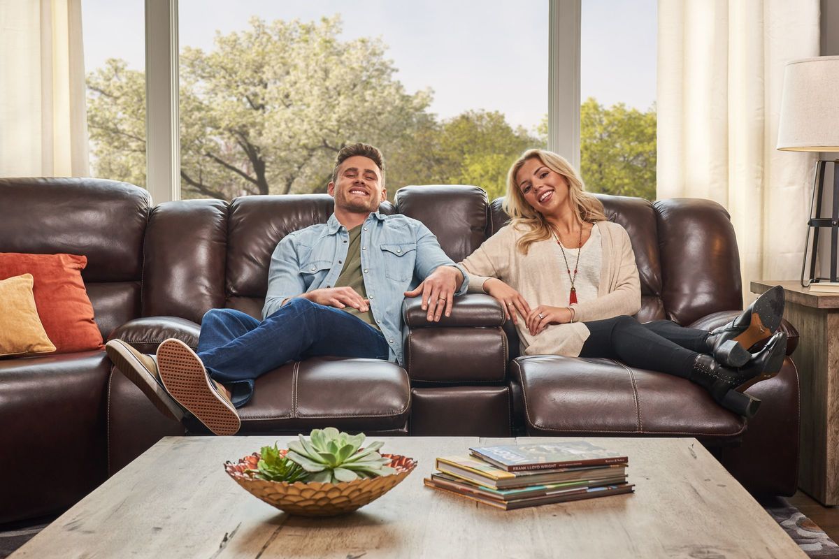 Amarillo Reclining Leather Sectional at GardnerWhite